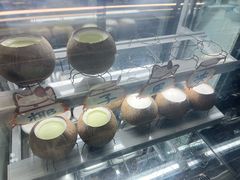 -椰爺爺·椰子冻砵仔糕