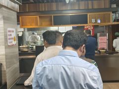 -亮亮面馆(经六路店)