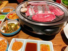 -明洞阿姨·韩式酱蟹烤肉·创意料理(三元桥店)