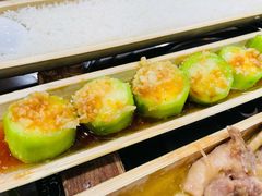 -胡须哥网红竹筒菜