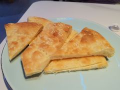 招牌滋补羊肉汤配馕饼-阿娜尔·新疆菜(宜家荟聚中心店)