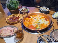-洱火云南酸菜牛肉火锅(石景山当代商城店)