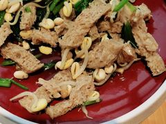 豆芽拌面筋-小六汤包·老字号·中华名小吃(公园南路店)