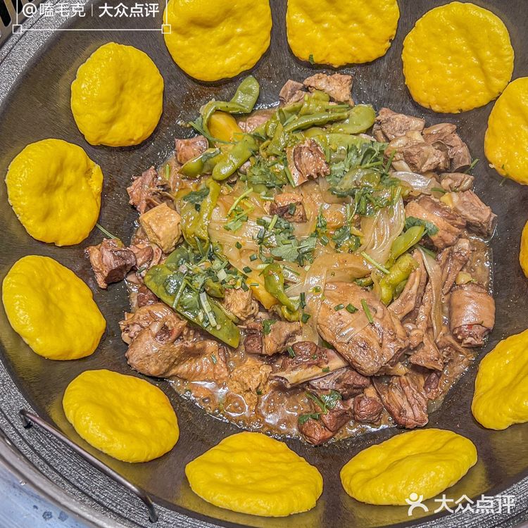 在杭州的东北银入冬仪式感就是铁锅炖大鹅啊