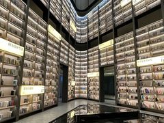 -上海虹桥中心爱琴海亚朵S酒店