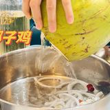来海南三亚一定不能错过的椰子鸡！