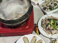 -墨脱石锅椰子鸡•海鲜糟粕醋(榆亚路店)