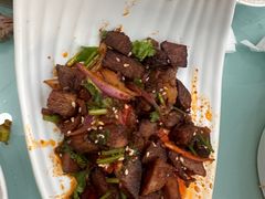 -伊源鼎盛餐饮服务有限公司