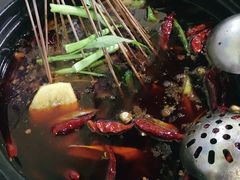 -灌县老妈砂锅串串香(万科红生活广场店)
