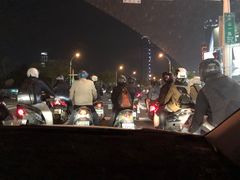 -六合夜市