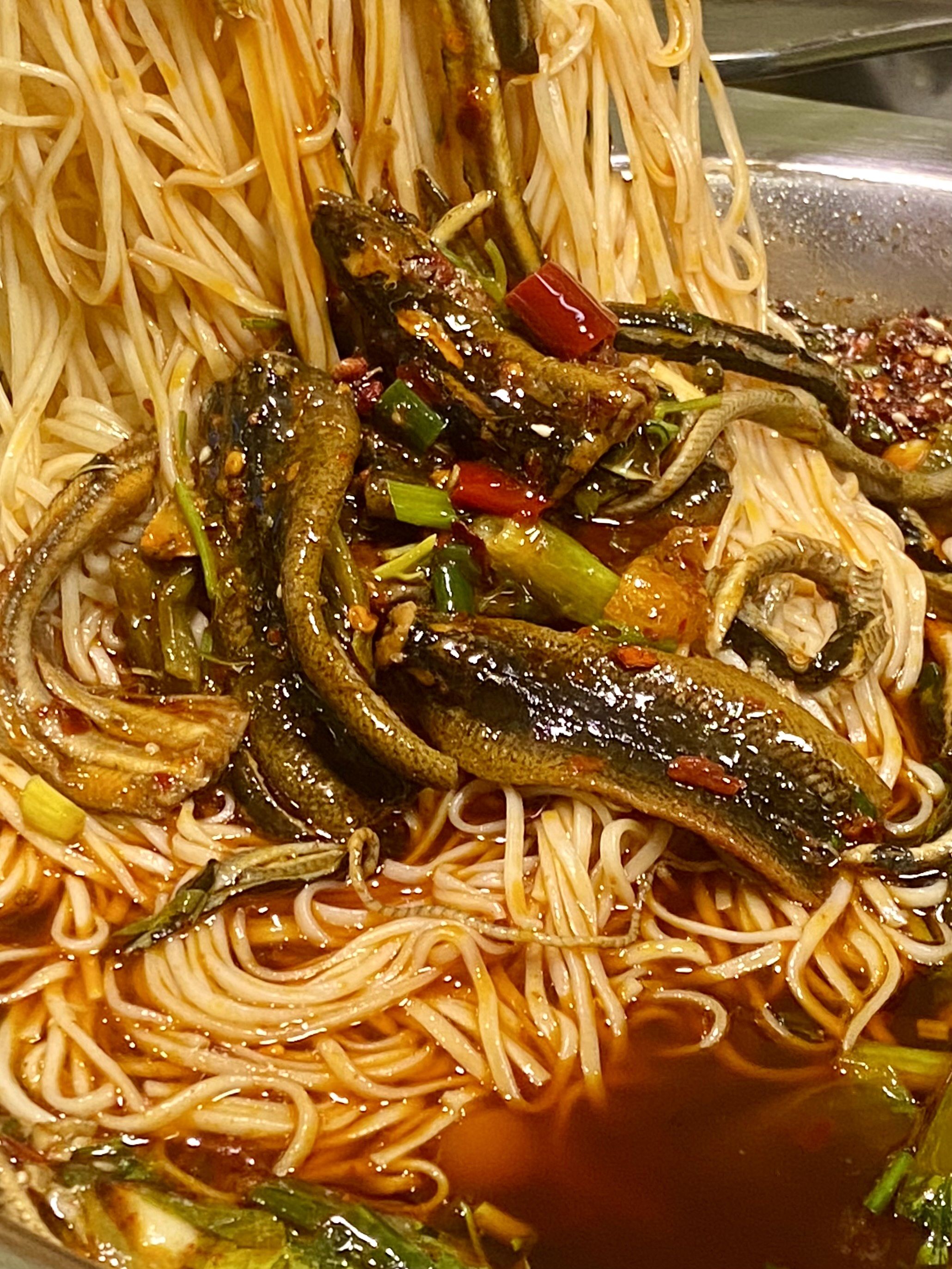 回乐山751575157515这口鳝丝面好吃的有点过了