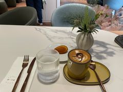 -潮一不贰·法式甜品·生日蛋糕·西式简餐(外滩店)