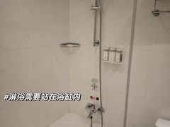 -上海虹桥君丽假日酒店(娄山关路地铁站店)