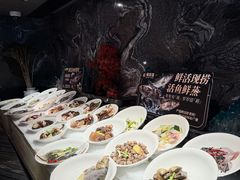-雍容荟帝王蟹活龙虾展台自助(IFS黑金店)
