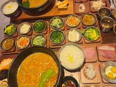 -银米·云南传统过桥米线(双廊黑金冠店)