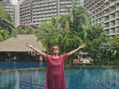 -三亚湾海居铂尔曼度假酒店