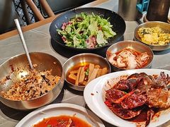 -草家酱蟹炭火烤肉店(珲春南路一店)