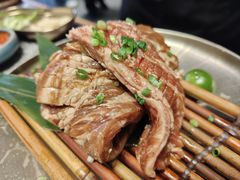 -草家酱蟹炭火烤肉店(珲春南路二店)