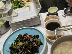 -红鼎豆捞·非遗鲍皇汤火锅(宝丰路店)