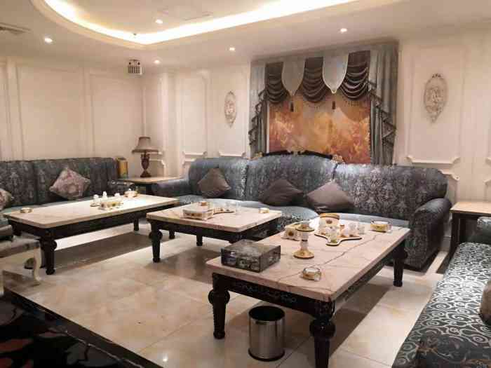 环球金殿高档ktv(步行街店)-"今天同事聚会一起吃完饭,然后说要去唱