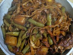 -内蒙焖面大盆骨餐馆(山大路店)