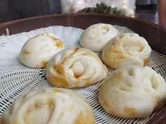 肉眼可见有辣椒油渗出来-清泉阁包子铺(中山路店)