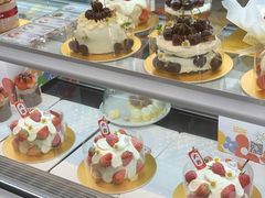 -花花卷卷·鲜食蛋糕(静安久光百货店)