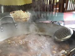 柴锅炖水库鱼-姥家大锅台水库渔家
