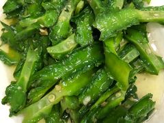-小辣妹川味海鲜加工店(第一市场椰风巷店)