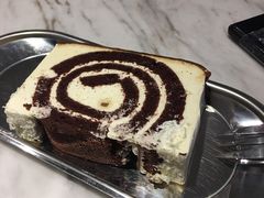 白巧克力瑞士卷-Awfully Chocolate(来福士广场店)