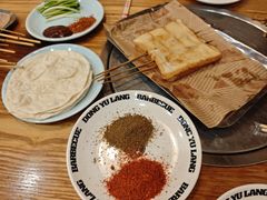 -東豫狼烧烤. 碳火烤鱼. 小龙虾(上海首店)