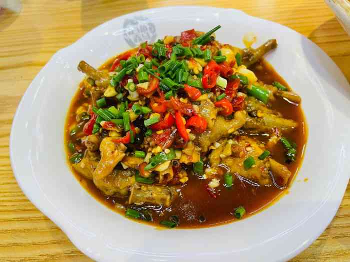 品轩吊锅饭(万力时代店"今日打卡万力时代白鱼赤乌吊锅饭 记得第一.