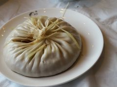 陈士荣蟹黄汤包-鸿运酒楼