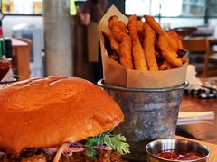 -ROAST coffee & eatery