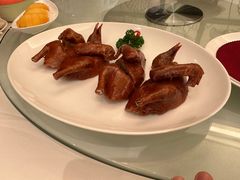 玻璃脆皮乳鸽-利苑酒家(宜安广场店)