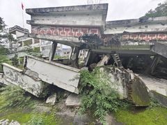 -四川汶川特大地震漩口中学遗址