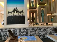 -海口绿发希尔顿酒店-田园汇贵州美食自助餐·三文鱼