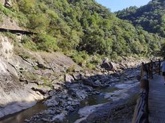 -燕子河大峡谷天坑仙境