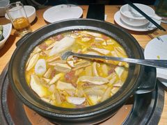 -一朵菌·野生菌探索家火锅(南亚店)