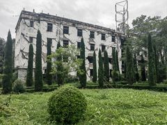 -四川汶川特大地震漩口中学遗址