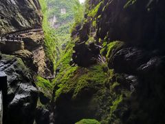 -龙水峡地缝景区