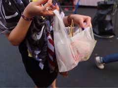 -六合夜市