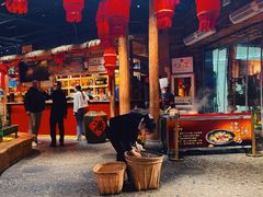 -老滇山寨•云南特色菜•地方菜•民族风情歌舞表演(金碧店)