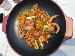-阿瓦山寨·湘菜现炒·剁椒鱼头王(咸阳总店)