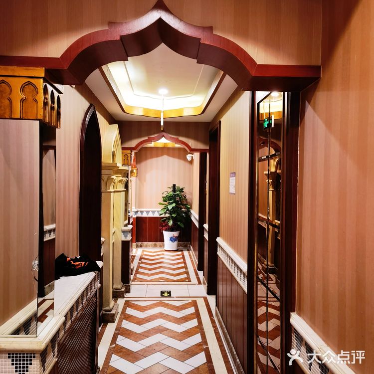 西部马华在双安开火锅店了