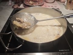 -尚尚仙·酸汤猪手·猪肚鸡火锅(华联万柳购物中心店)