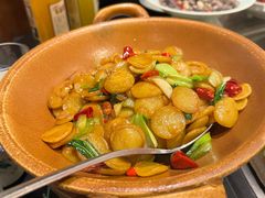 -挂旗柴锅鸡(蚌山区嘉年华店)