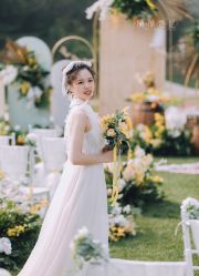 -欣薇婚纱(新源乐汇城店)