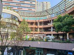 -瑞虹新天地月亮湾