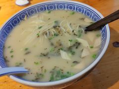 鲍蛤蛏海鲜面-沪西老弄堂面馆(定西路店)